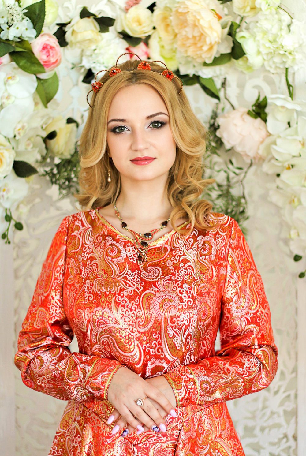 костюм Хюррем красное платье из парчи от бренда Liubov Jbaai 1